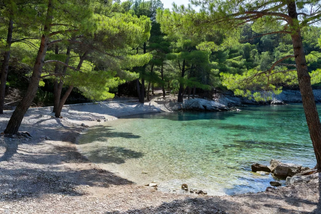 Maljevik, Zlatna obala i ostale plaže